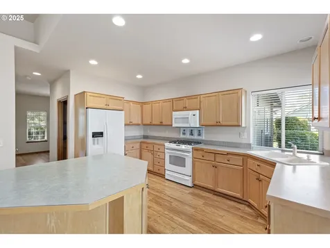 479 Taz Lane Eugene OR 97404