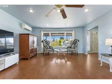 9708 NW 9th Avenue Vancouver WA 98665