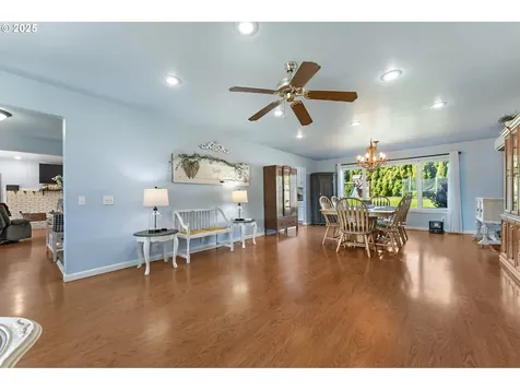9708 NW 9th Avenue Vancouver WA 98665
