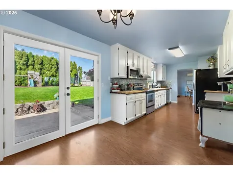 9708 NW 9th Avenue Vancouver WA 98665