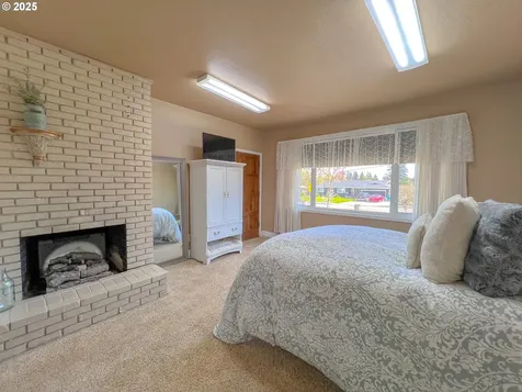 9708 NW 9th Avenue Vancouver WA 98665