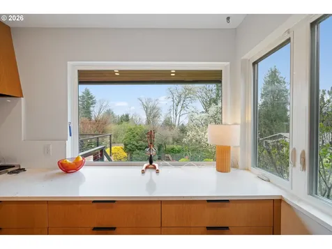 8110 SW Valley View Drive Portland OR 97225