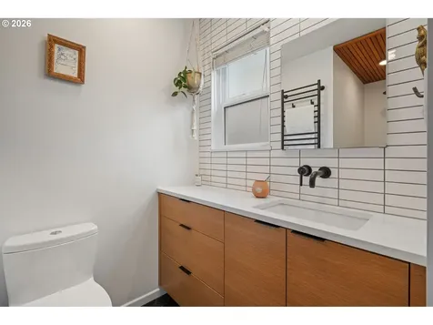 8110 SW Valley View Drive Portland OR 97225