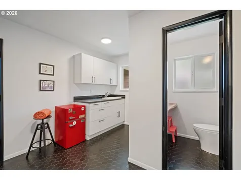 8110 SW Valley View Drive Portland OR 97225