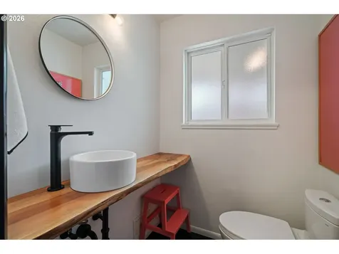 8110 SW Valley View Drive Portland OR 97225