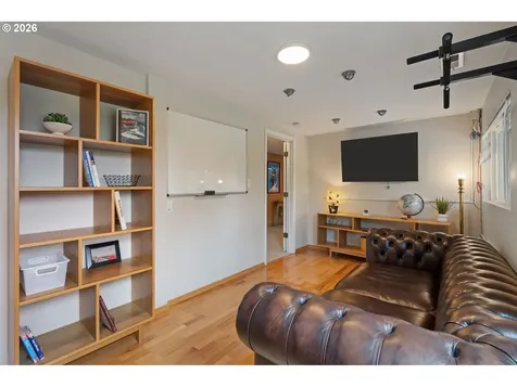 8110 SW Valley View Drive Portland OR 97225