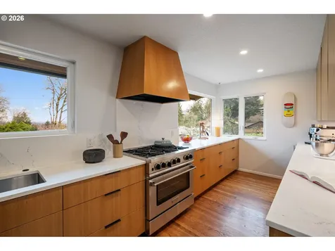 8110 SW Valley View Drive Portland OR 97225