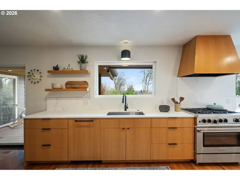 8110 SW Valley View Drive Portland OR 97225