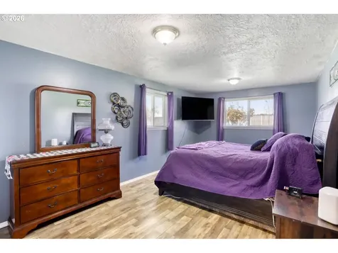 2233 Country Club Terrace Woodburn OR 97071