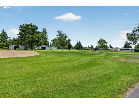 2233 Country Club Terrace Woodburn OR 97071