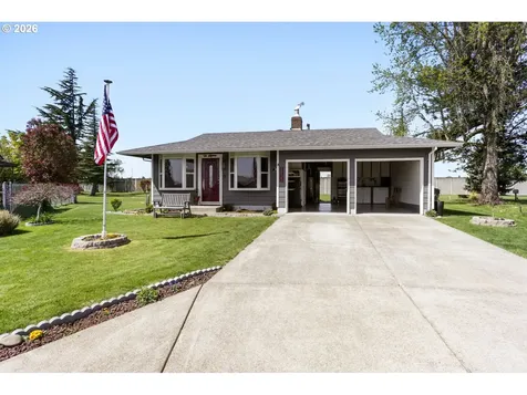 2233 Country Club Terrace Woodburn OR 97071