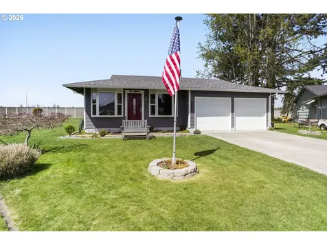 2233 Country Club Terrace Woodburn OR 97071