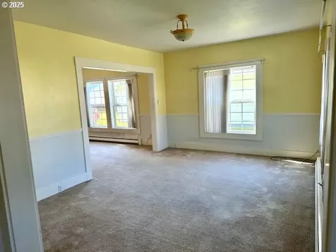1413 Union Avenue North Bend OR 97459