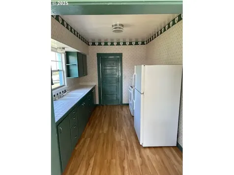 1413 Union Avenue North Bend OR 97459