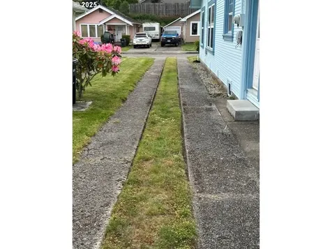 1413 Union Avenue North Bend OR 97459