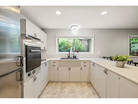17455 Blue Heron Road Lake Oswego OR 97034