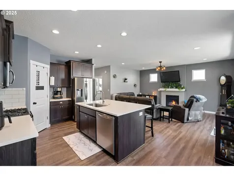 2820 SE Baker Avenue Gresham OR 97080