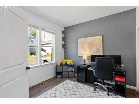 2820 SE Baker Avenue Gresham OR 97080