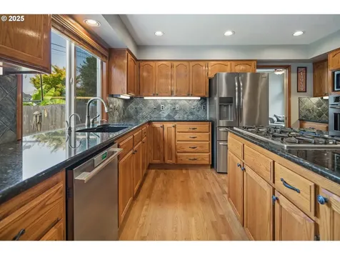2597 NE Roberts Place Gresham OR 97030