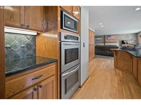 2597 NE Roberts Place Gresham OR 97030