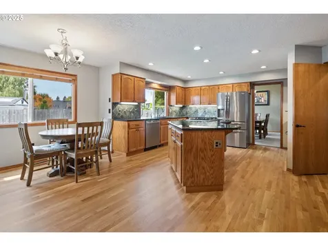 2597 NE Roberts Place Gresham OR 97030