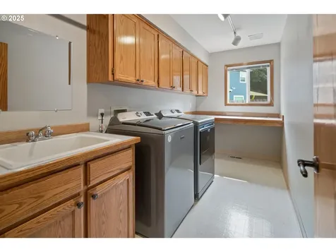 2597 NE Roberts Place Gresham OR 97030
