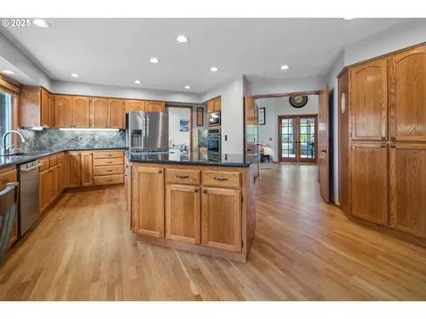 2597 NE Roberts Place Gresham OR 97030
