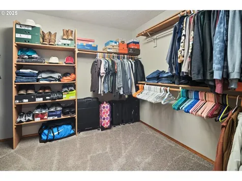 2597 NE Roberts Place Gresham OR 97030