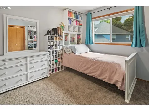 2597 NE Roberts Place Gresham OR 97030