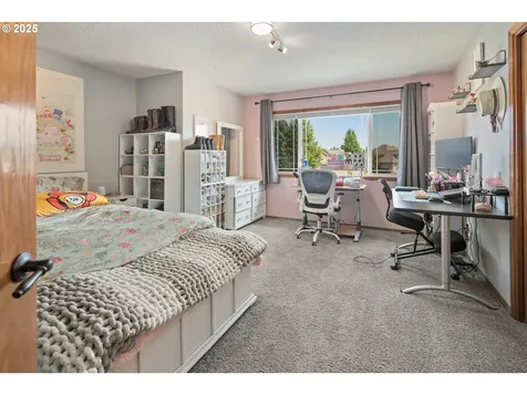 2597 NE Roberts Place Gresham OR 97030