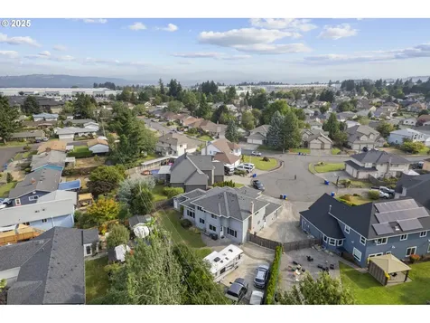 2597 NE Roberts Place Gresham OR 97030