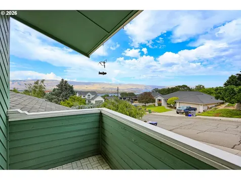 2007 View Court The Dalles OR 97058
