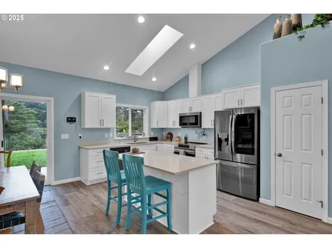 9 White Tail Court Florence OR 97439
