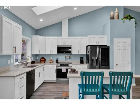 9 White Tail Court Florence OR 97439
