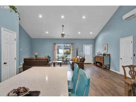 9 White Tail Court Florence OR 97439