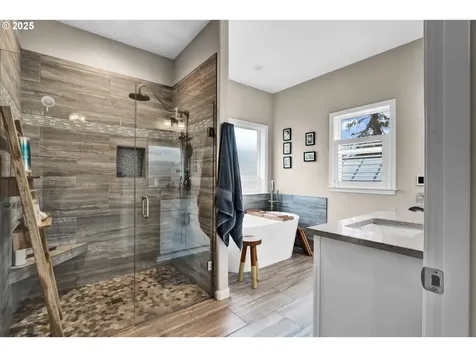 9 White Tail Court Florence OR 97439