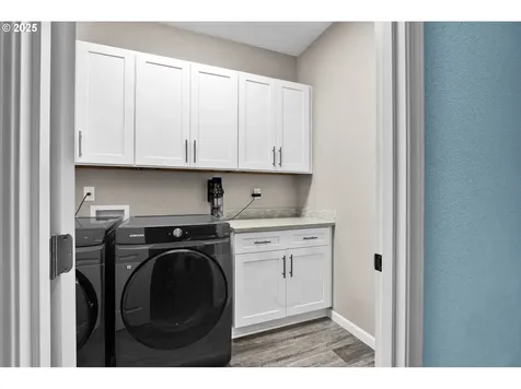 9 White Tail Court Florence OR 97439