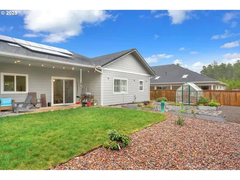 9 White Tail Court Florence OR 97439