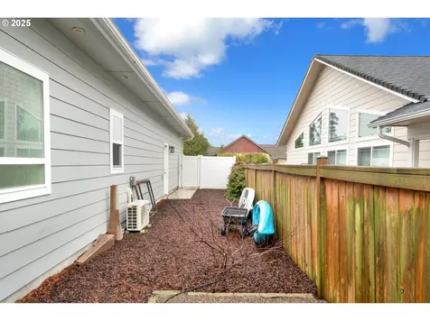 9 White Tail Court Florence OR 97439