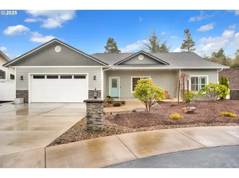 9 White Tail Court Florence OR 97439