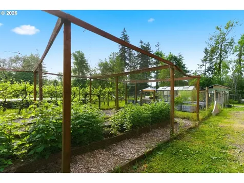 112 SW Tualatin Loop West Linn OR 97068