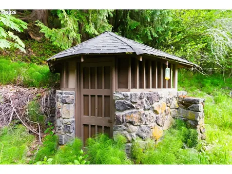 112 SW Tualatin Loop West Linn OR 97068