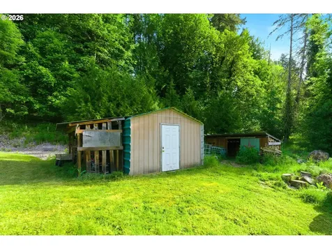 112 SW Tualatin Loop West Linn OR 97068