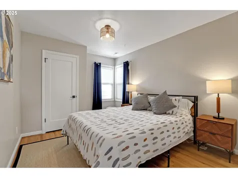 5947 NE 14th Avenue Portland OR 97211