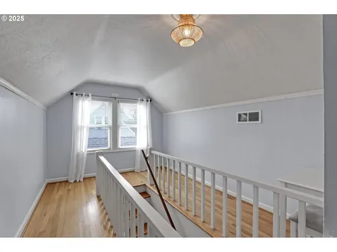 5947 NE 14th Avenue Portland OR 97211