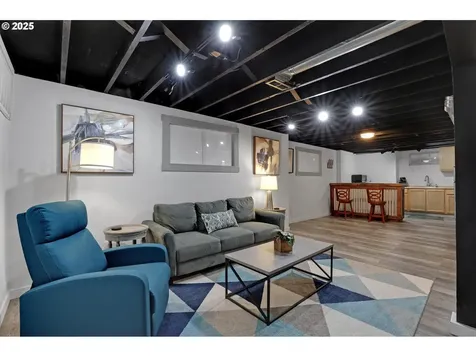 5947 NE 14th Avenue Portland OR 97211