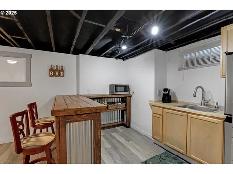 5947 NE 14th Avenue Portland OR 97211