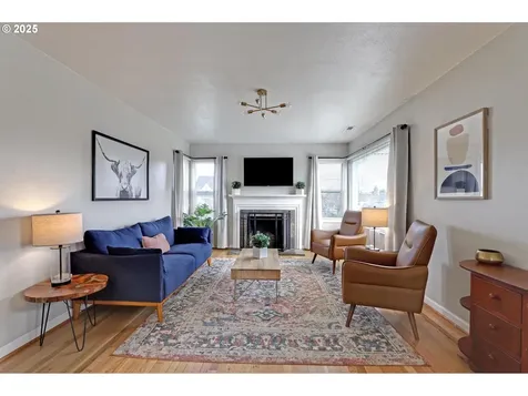 5947 NE 14th Avenue Portland OR 97211