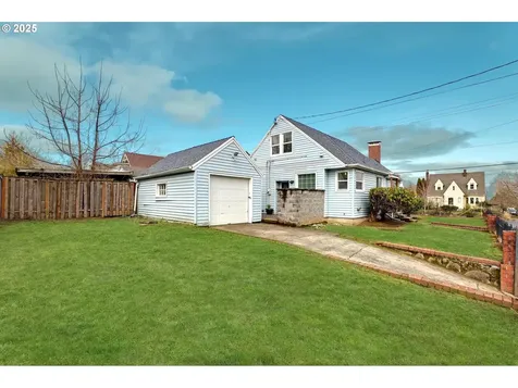 5947 NE 14th Avenue Portland OR 97211
