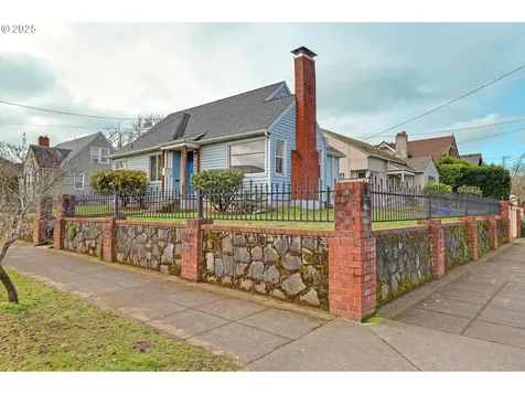 5947 NE 14th Avenue Portland OR 97211
